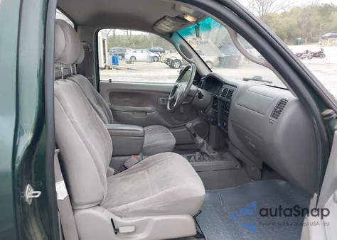 2002 Toyota Tacoma from USA, damaged, VIN 5TEPM62N52Z074628